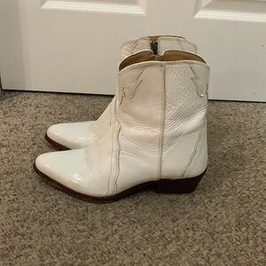 Free people white patent leather New Froniter western cowboy boots sz 8-8.5